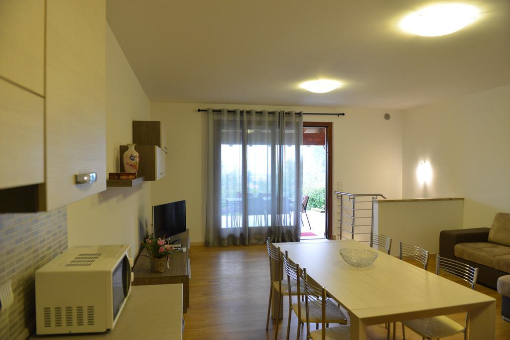 Residence Boschetti Манерба-дель-Гарда Номер фото